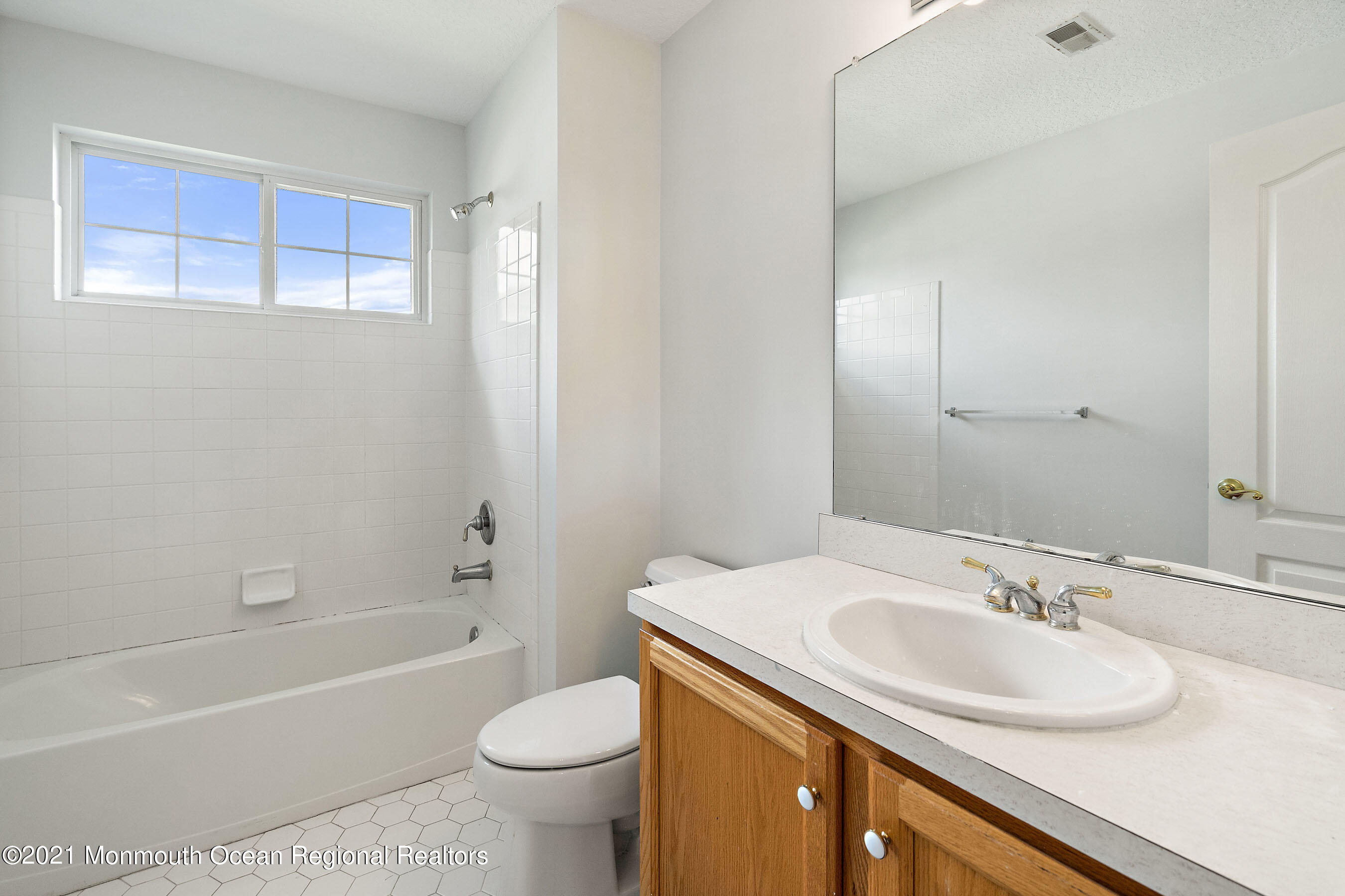 2571 Morningstar Road Manasquan, NJ 08736 - Photo 12 of 32 Lavatory4