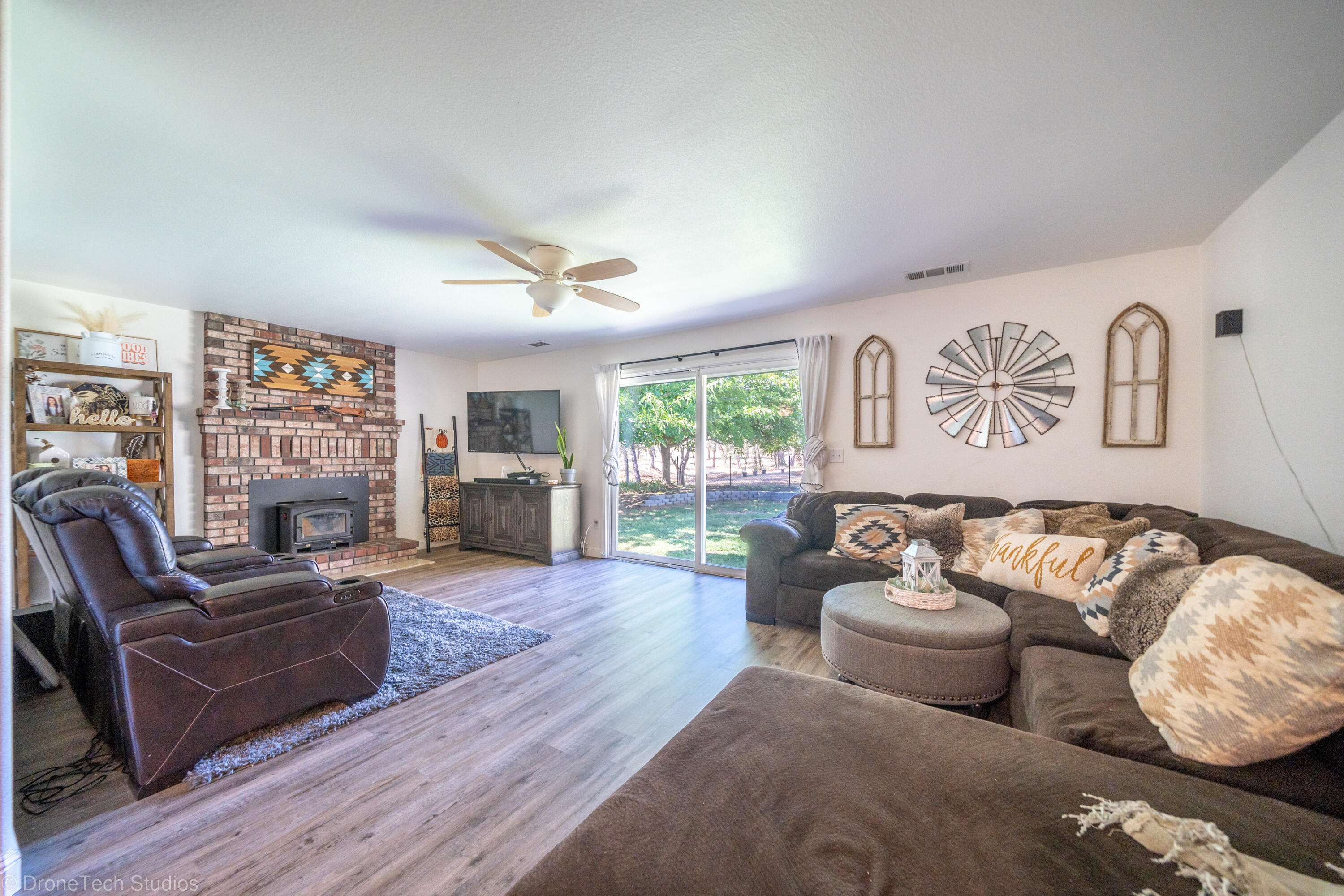9064 Placer Road Redding, CA 96001 - Photo 9 of 74 9064 Placer Rd-11