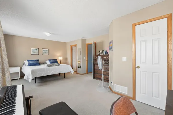 $250,000 | 3574 Sterling Heights Drive, Unit H, River Falls, WI 54022