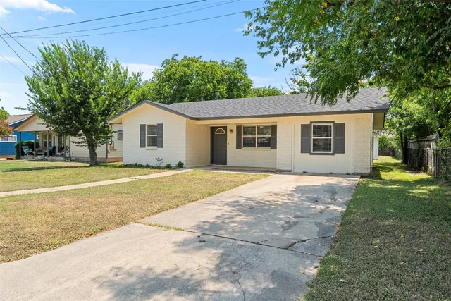 a view of outdoor space yard and house