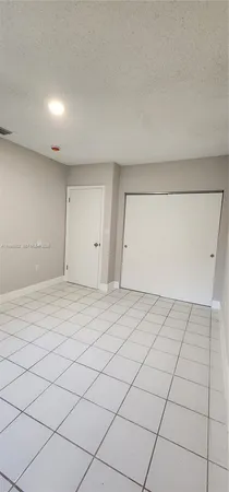 $2,400 | 800 Southwest 10th Avenue, Unit 810, Hallandale Beach, FL 33009