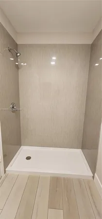 $2,400 | 800 Southwest 10th Avenue, Unit 810, Hallandale Beach, FL 33009