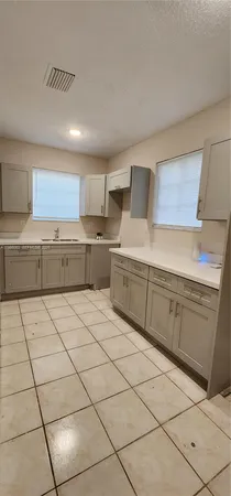 $2,400 | 800 Southwest 10th Avenue, Unit 810, Hallandale Beach, FL 33009