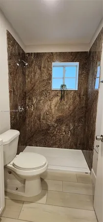 $2,400 | 800 Southwest 10th Avenue, Unit 810, Hallandale Beach, FL 33009