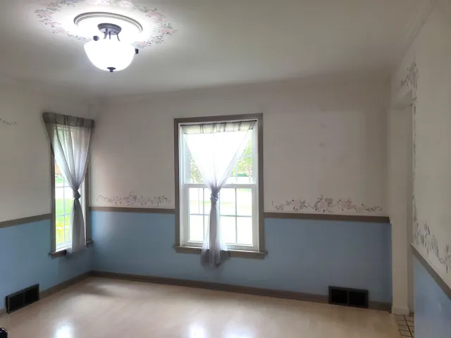 $299,000 | 705 Woodlane Avenue, Rockford, IL 61107