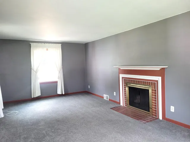 $299,000 | 705 Woodlane Avenue, Rockford, IL 61107