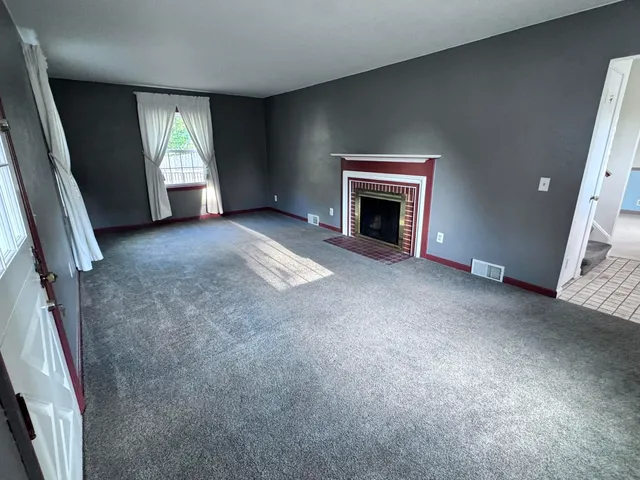 $299,000 | 705 Woodlane Avenue, Rockford, IL 61107