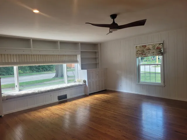 $299,000 | 705 Woodlane Avenue, Rockford, IL 61107