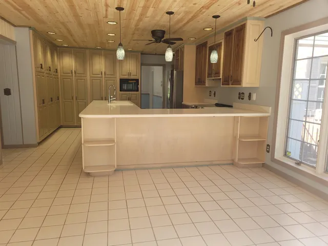 $299,000 | 705 Woodlane Avenue, Rockford, IL 61107