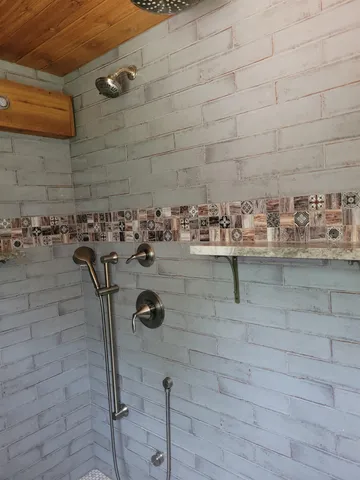 $299,000 | 705 Woodlane Avenue, Rockford, IL 61107