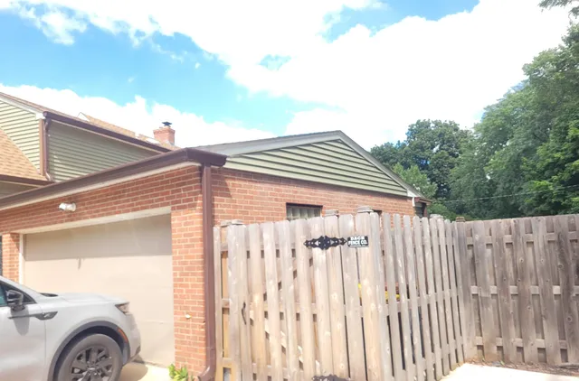 $299,000 | 705 Woodlane Avenue, Rockford, IL 61107