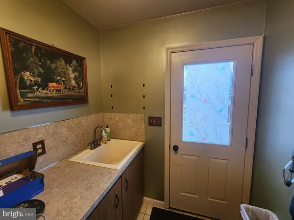 $300,000 | 2130 West Main Street, Ephrata, PA 17522
