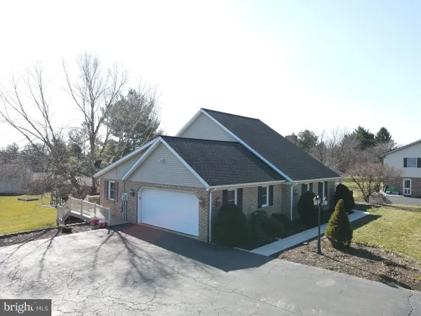 $300,000 | 2130 West Main Street, Ephrata, PA 17522