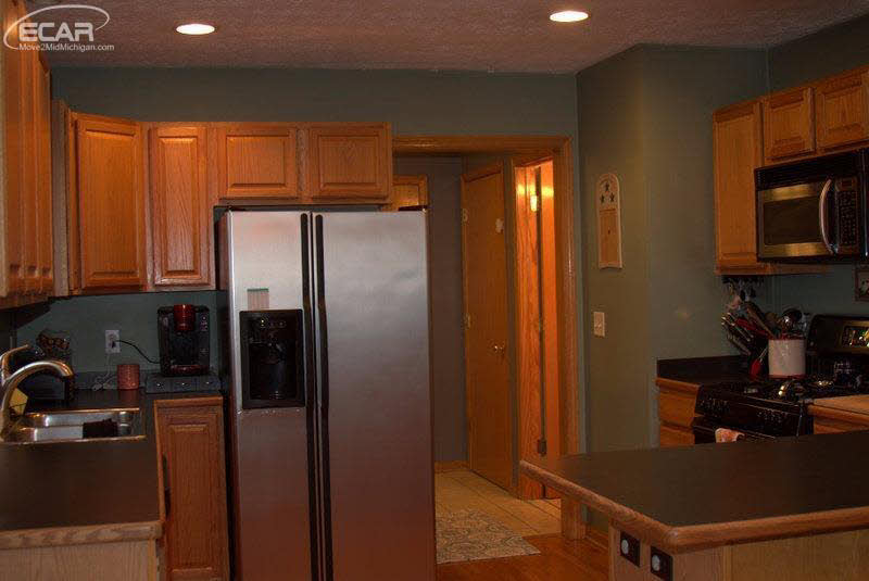 6644 West Hayner Road Fowlerville, MI 48836 - Photo 18 of 62 21315408-18.JPG