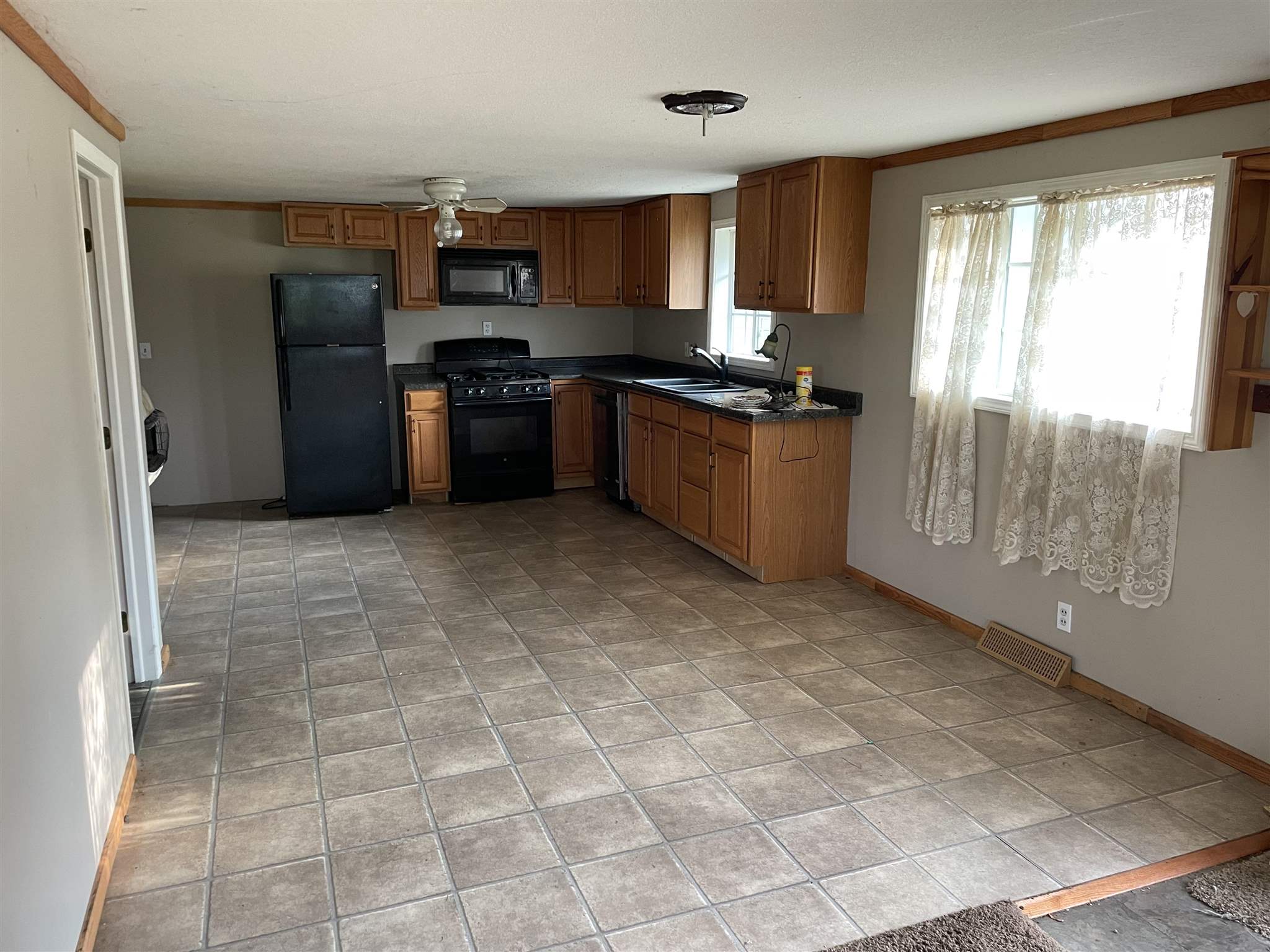 2811 East Us Highway Decatur, IN 46733 - Photo 11 of 13