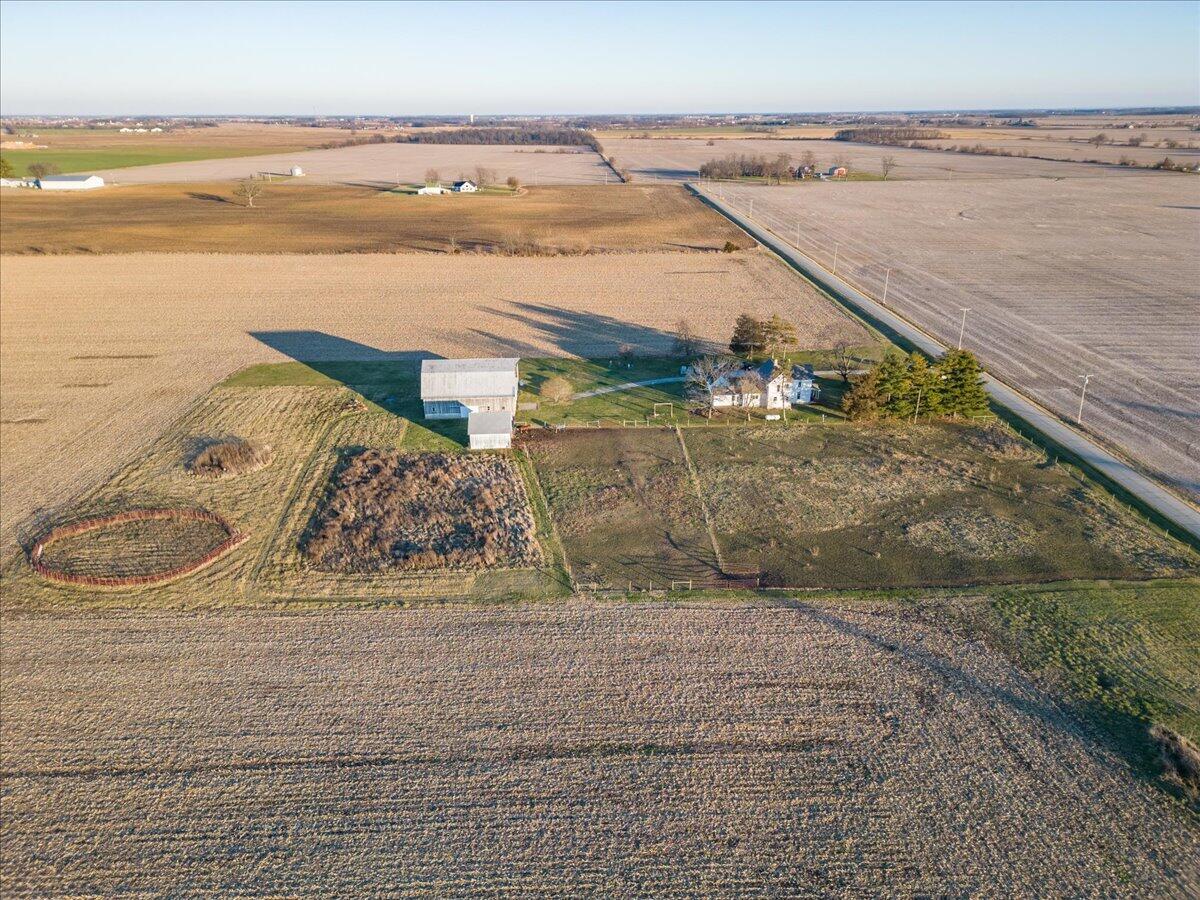 376 Wesley Chapel Road Jeffersonville, OH 43128 - Photo 47 of 47 2ndsideviewdronejeffersonville