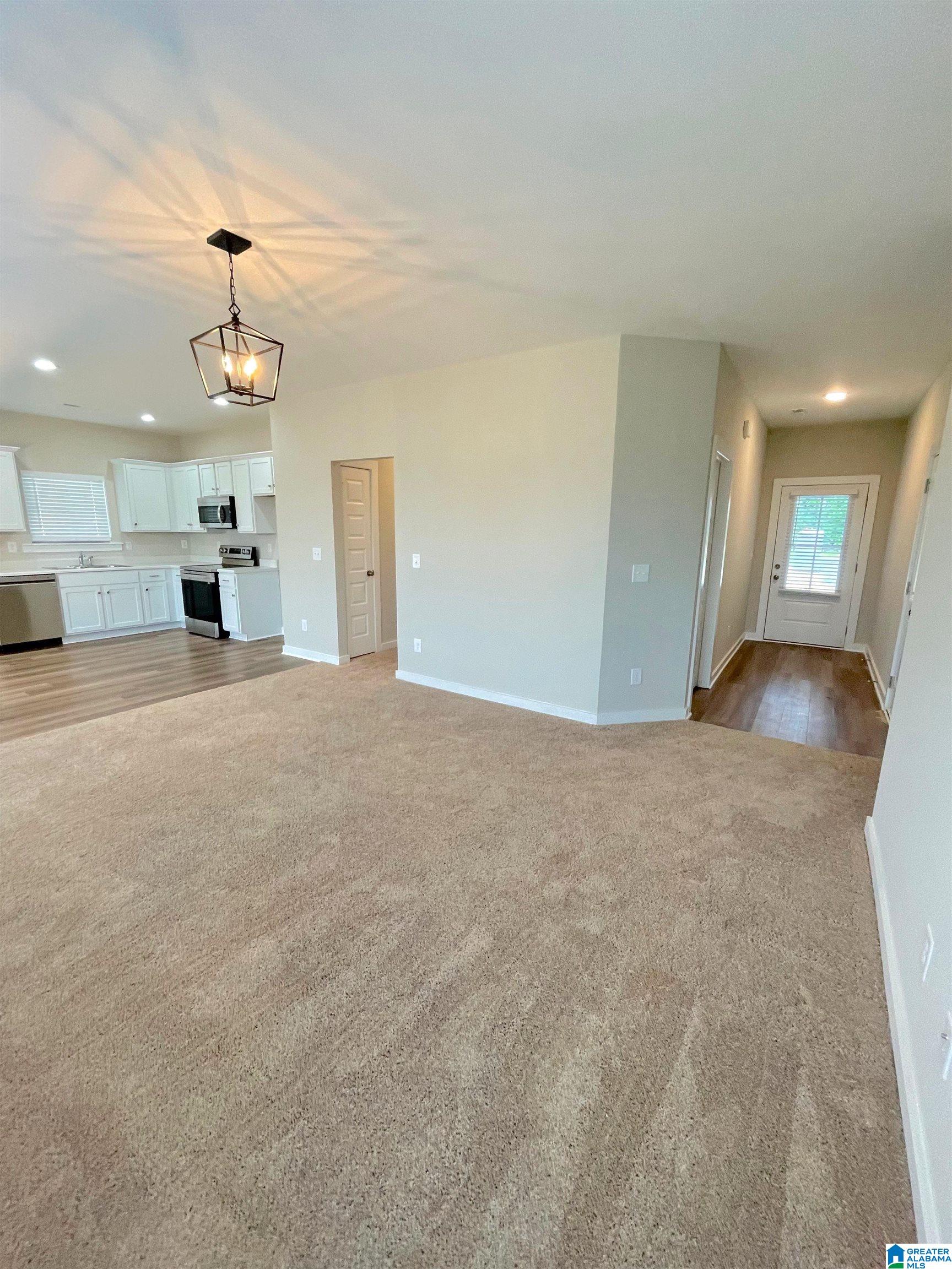 208 Graham Circle Eva, AL 35621 - Photo 3 of 28