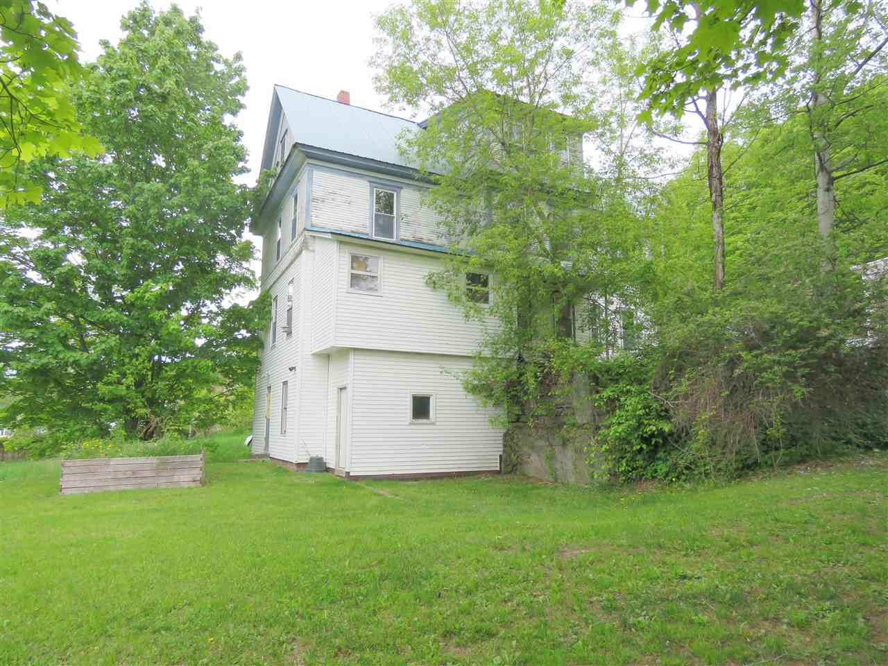 191 High Street Barton, VT 05822 - Photo 27 of 29 Gallery Image 27