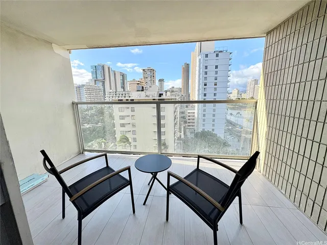 $1,900 | 445 Seaside Avenue, Unit 1112, Honolulu, HI 96815