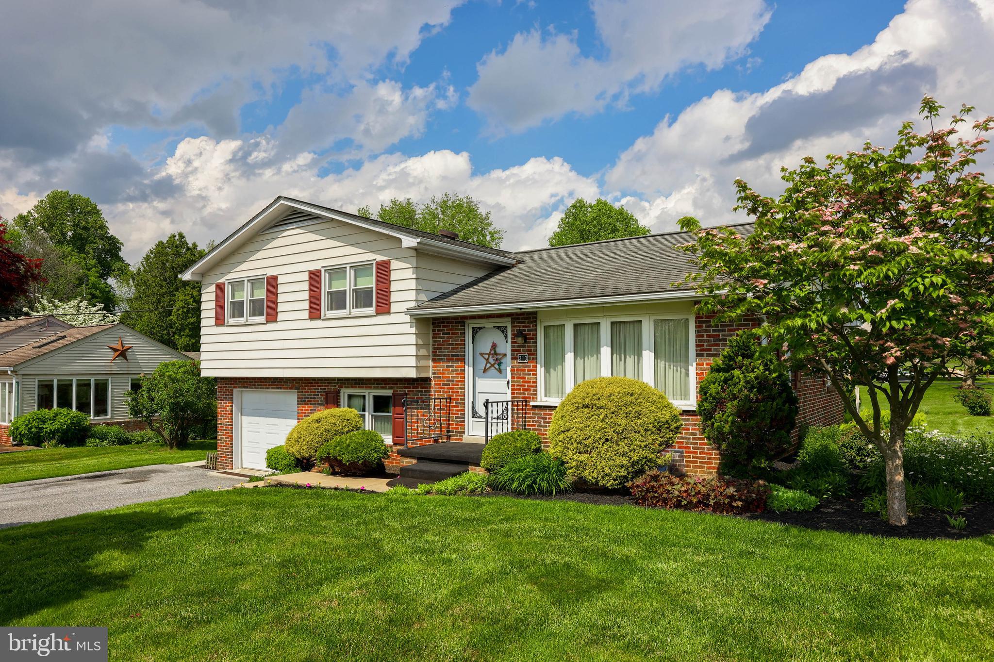 313 Lampeter Road Lancaster, PA 17602 - Photo 12 of 49 Gallery Image 12
