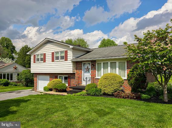 313 Lampeter Road Lancaster, PA 17602 - Photo 3 of 49 Gallery Image 3