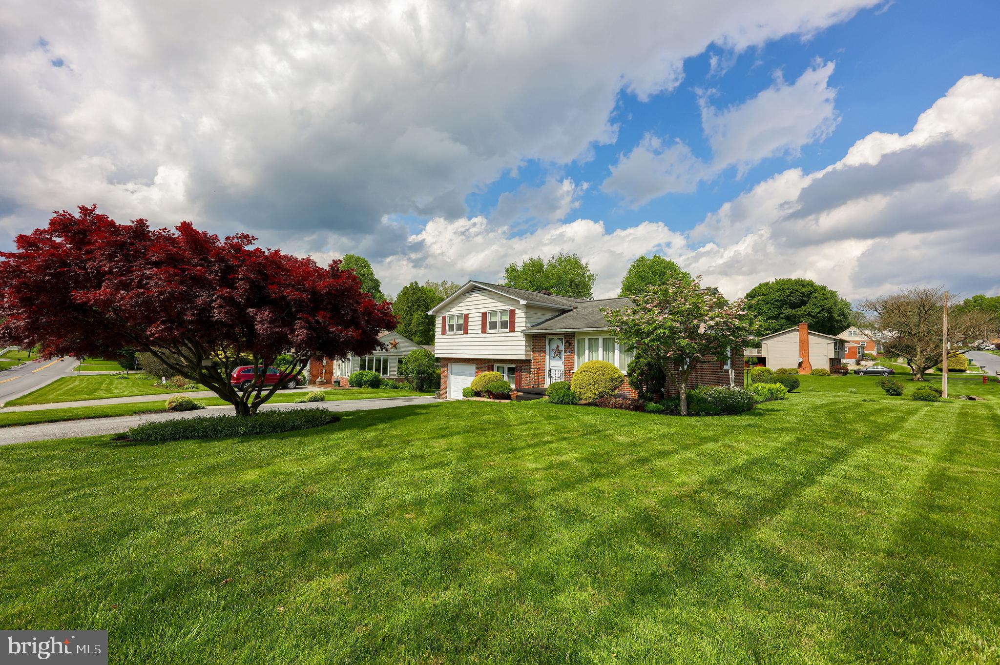 313 Lampeter Road Lancaster, PA 17602 - Photo 4 of 49 Gallery Image 4