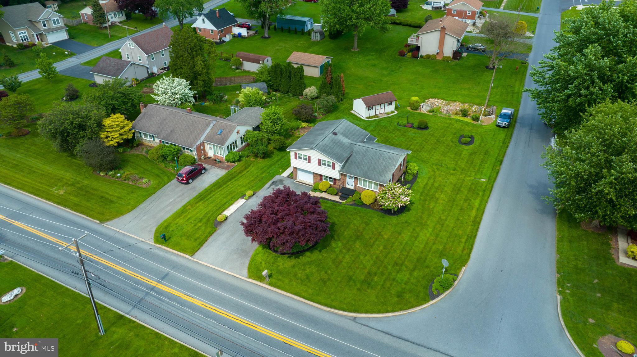 313 Lampeter Road Lancaster, PA 17602 - Photo 8 of 49 Gallery Image 8