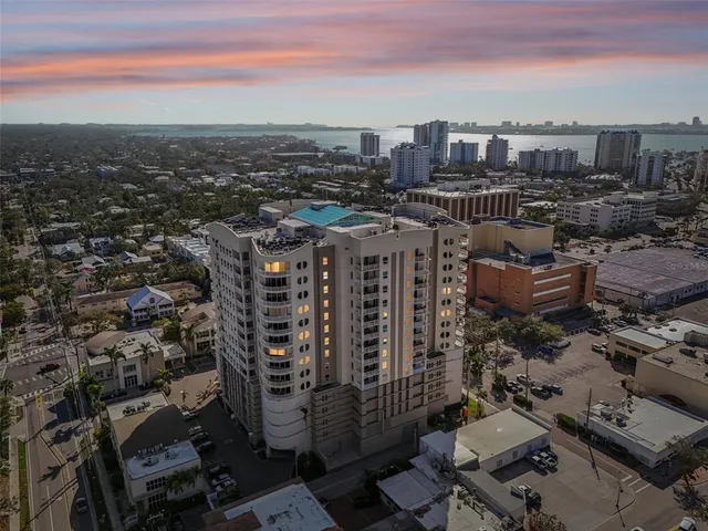 $5,500 | 1771 Ringling Boulevard, Unit 1001, Sarasota, FL 34236