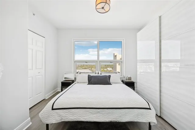 $5,500 | 1771 Ringling Boulevard, Unit 1001, Sarasota, FL 34236