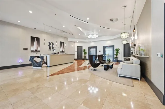 $5,500 | 1771 Ringling Boulevard, Unit 1001, Sarasota, FL 34236