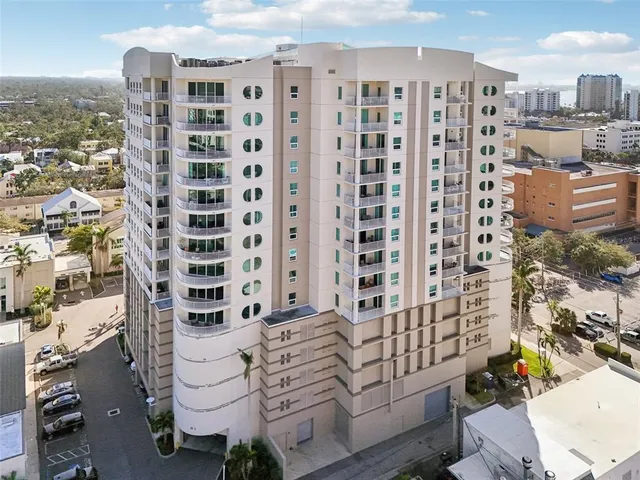 $5,500 | 1771 Ringling Boulevard, Unit 1001, Sarasota, FL 34236
