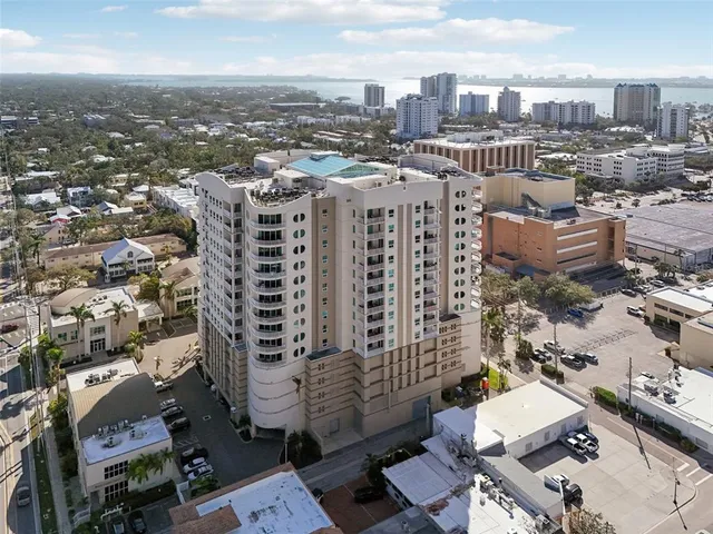 $5,500 | 1771 Ringling Boulevard, Unit 1001, Sarasota, FL 34236