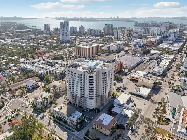$5,500 | 1771 Ringling Boulevard, Unit 1001, Sarasota, FL 34236
