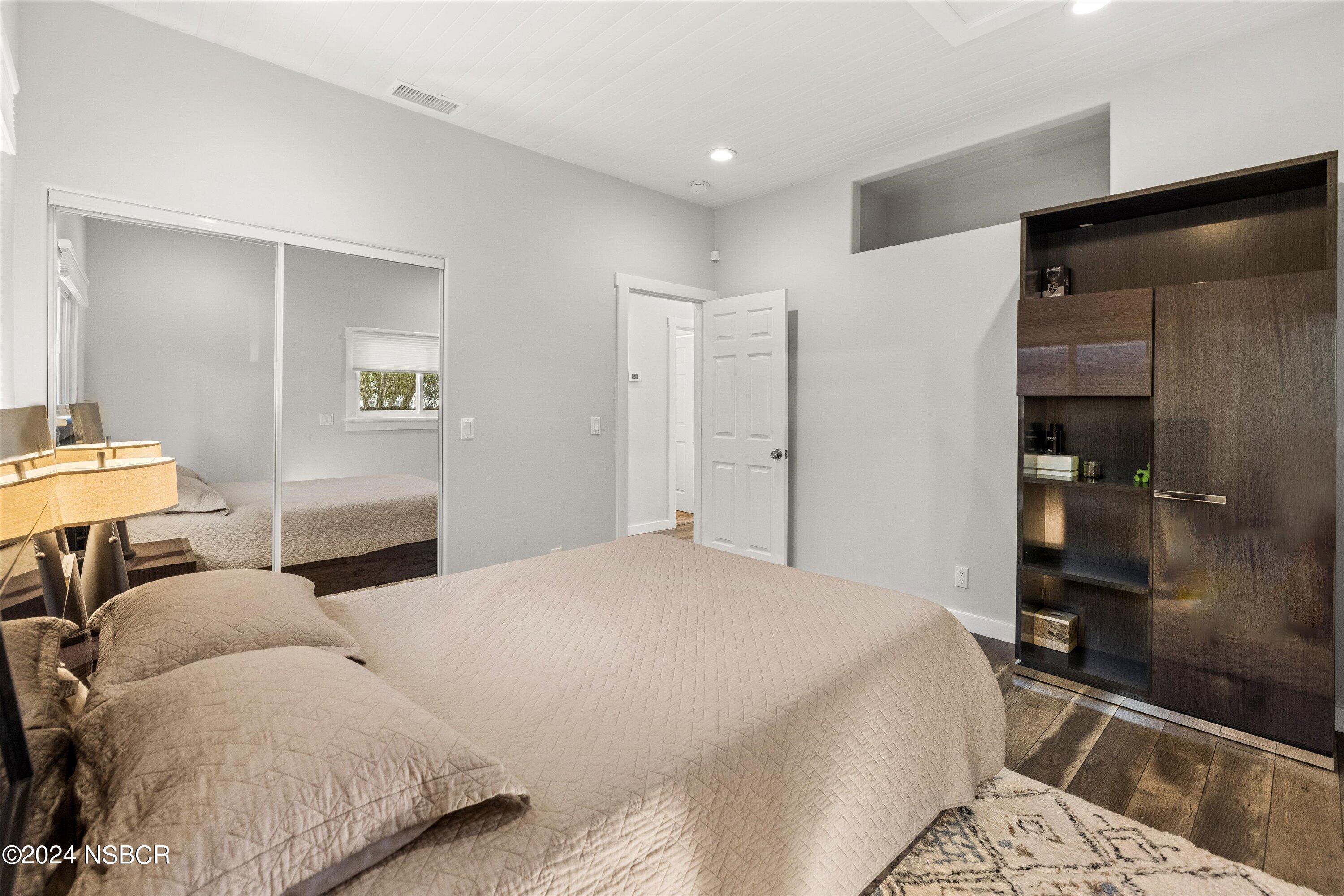 1104 Castillo Street Santa Barbara, CA 93101 - Photo 16 of 23 Bedroom 1
