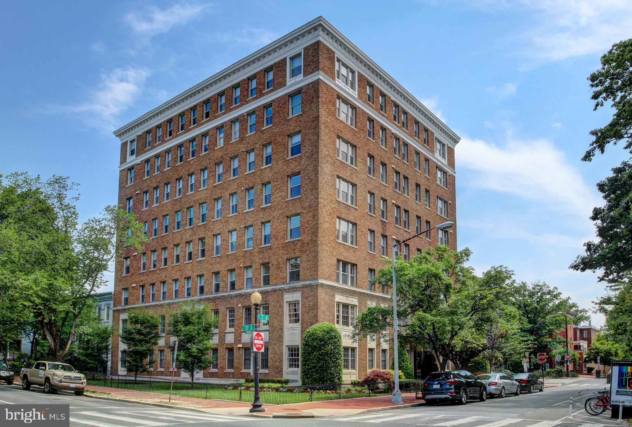 1621 T Street Northwest, Unit T2 Washington, DC 20009 - Photo 18 of 41 Beautiful Beaux Arts building