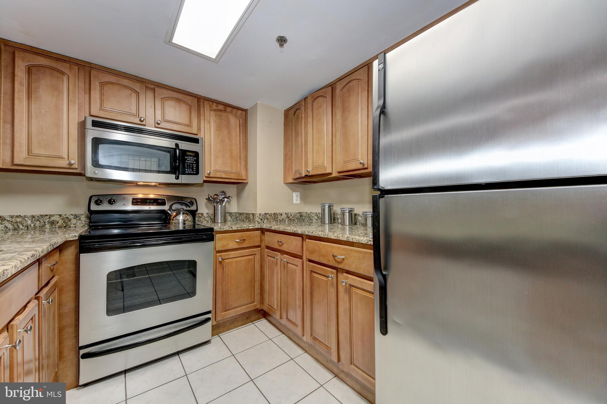 1621 T Street Northwest, Unit T2 Washington, DC 20009 - Photo 8 of 41 Kitchen with stainless appliances