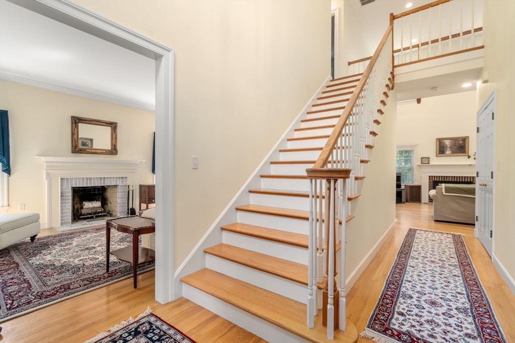 38 Upwey Road Wellesley, MA 02481 - Photo 3 of 40