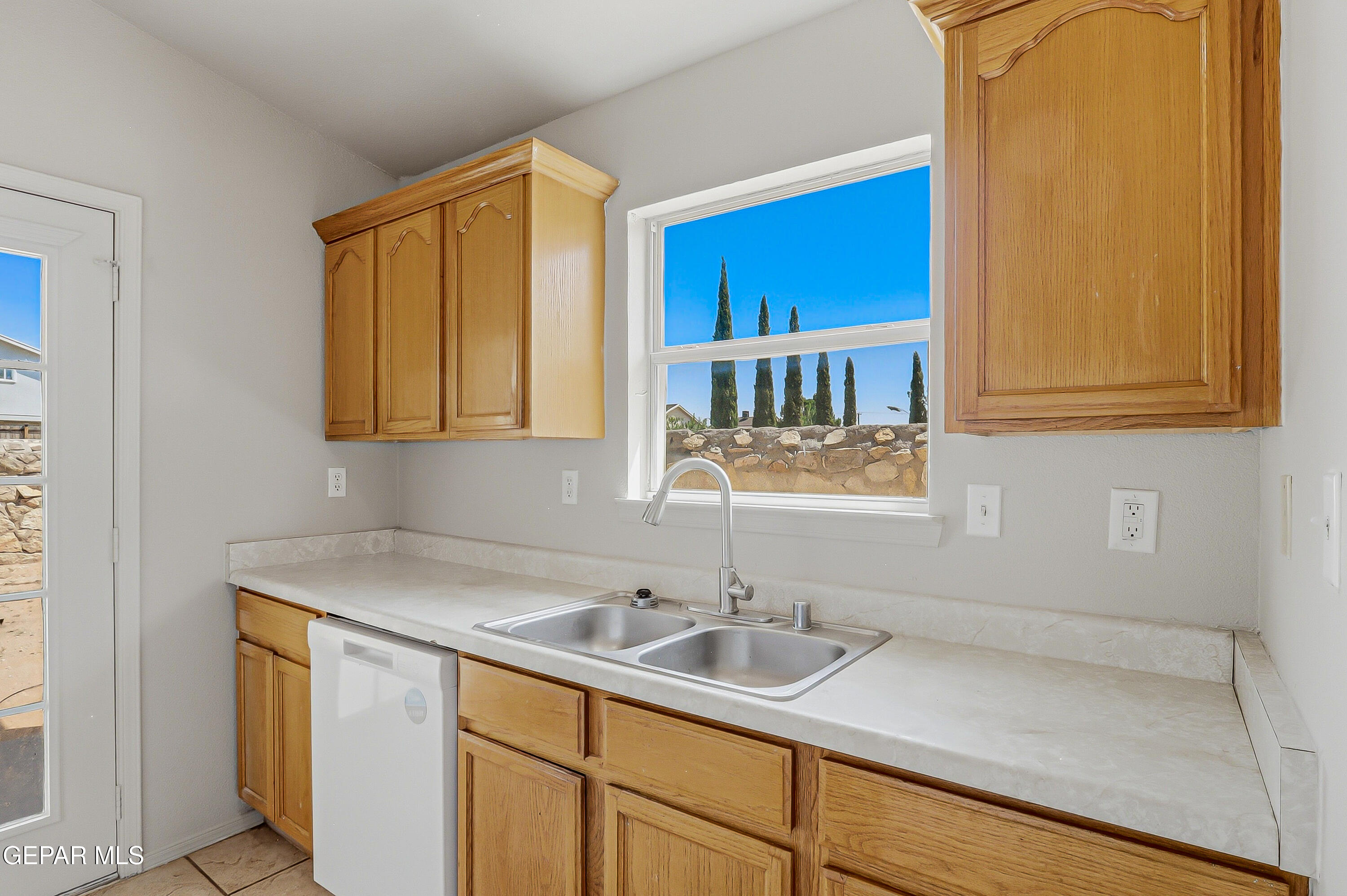 12353 Tierra Apache Road El Paso, TX 79938 - Photo 6 of 33 30-print-IMG_5795