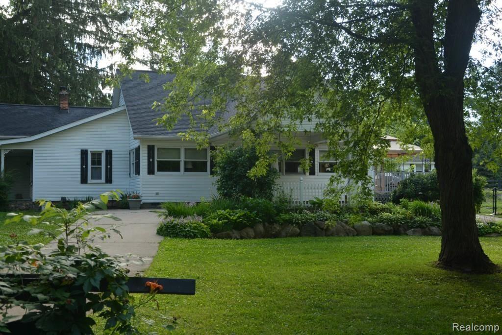 3470 Ray Road Oxford, MI 48370 - Photo 6 of 71 3470 Ray Rd (76).jpg