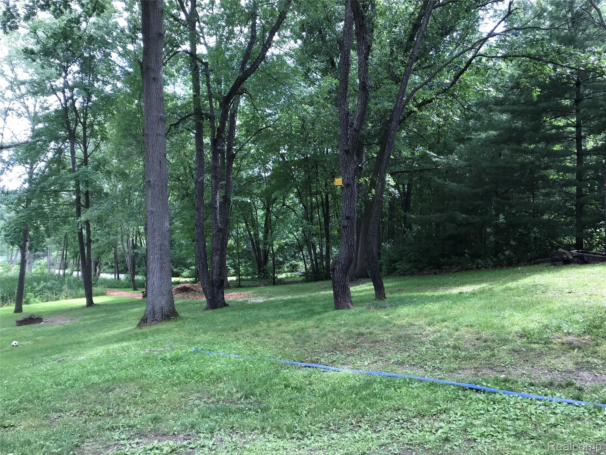 1930 East Coon Lake Road Howell, MI 48843 - Photo 45 of 51 tempImagemIguTU.jpg