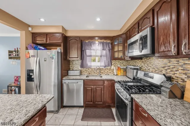 $480,000 | 2563 Jackson Avenue, Union, NJ 07083