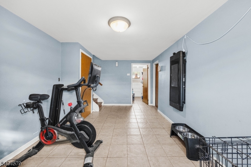 2563 Jackson Avenue Union, NJ 07083 - Photo 29 of 39 a view of a room with gym equipment