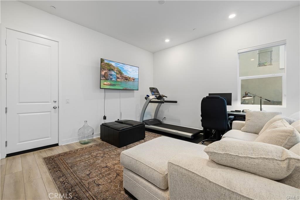 26799 Keystone Loop Valencia, CA 91381 - Photo 21 of 71