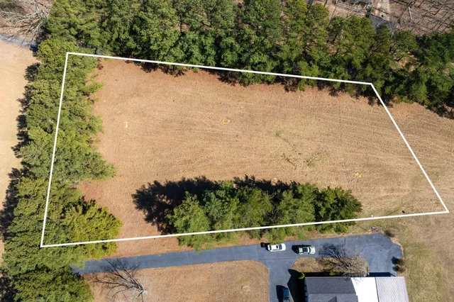 $159,000 | 2 Old Pond Lane, Dickson, TN 37055