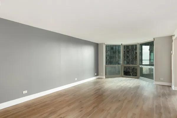 $4,000 | 195 North Harbor Drive, Unit 406, Chicago, IL 60601