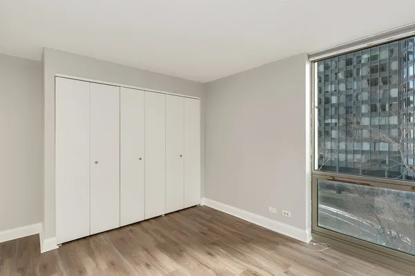 $4,000 | 195 North Harbor Drive, Unit 406, Chicago, IL 60601