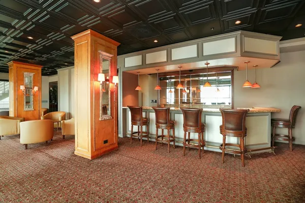 $4,000 | 195 North Harbor Drive, Unit 406, Chicago, IL 60601