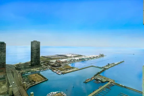 $4,000 | 195 North Harbor Drive, Unit 406, Chicago, IL 60601