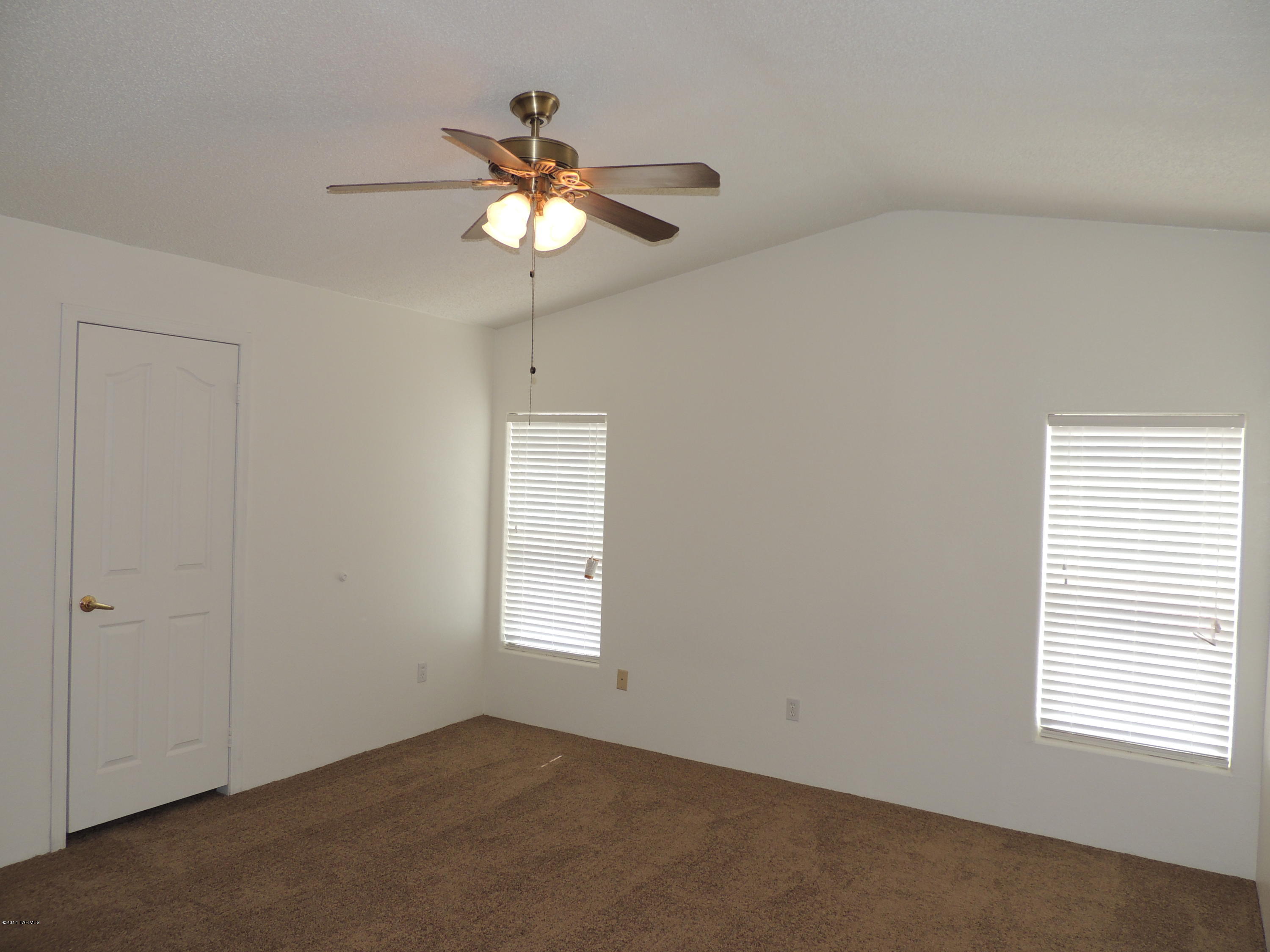 16000 Gold Bell Road Marana, AZ 85653 - Photo 9 of 35