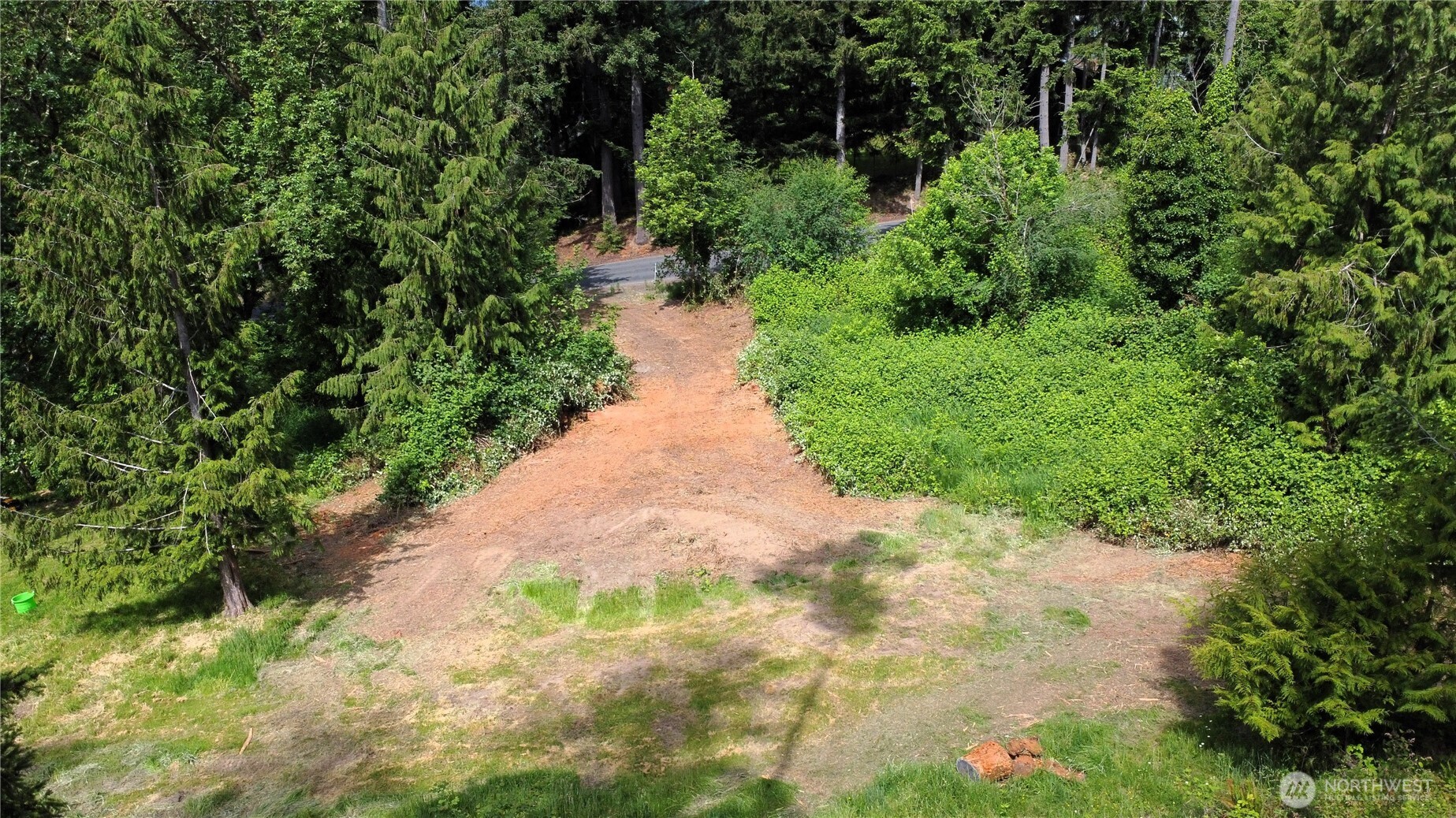 118 Tillicum Drive Chehalis, WA 98532 - Photo 15 of 21 a view of a pathway with a yard